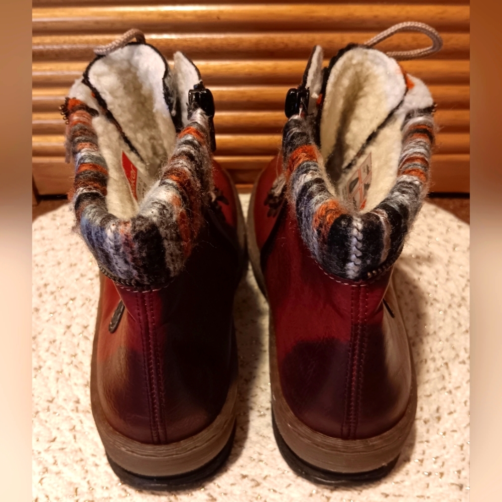 NWOT Rieker Felicitas Red/Wine Lace-Up Boots Size 40--Fits USA 9-9.5 - Picture 2 of 8